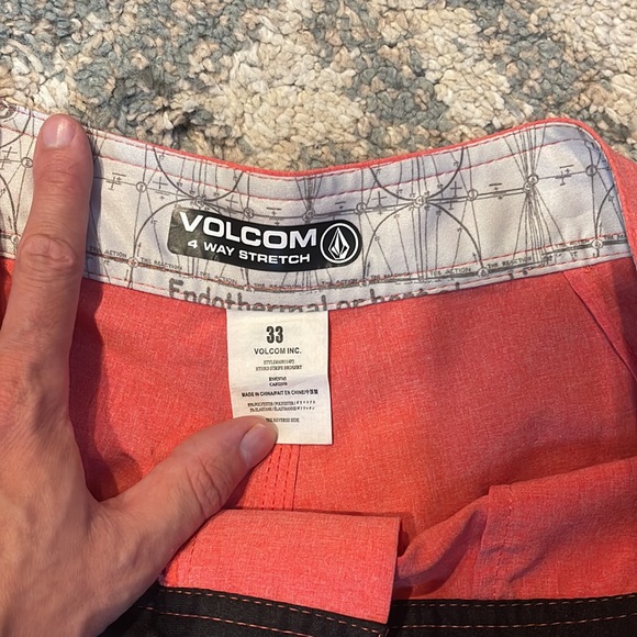 Men’s Volcom four-way stretch board shorts/swim trunks size 33 - Picture 4 of 4